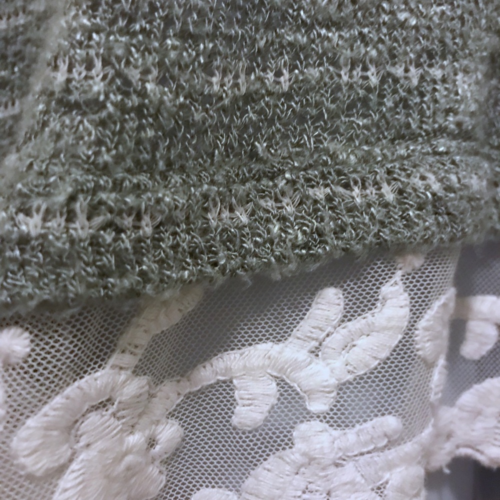 PINK ROSE KNIT SWEATER - Picture 3 of 6